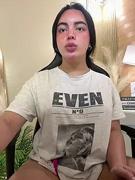 Snapshot of HotstuffCherrySummer chatting on 01-22-25, 07:03 HotstuffCherrySummer online show from 01-22-25, 07:03