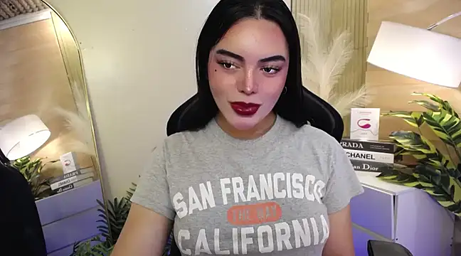 Snapshot of HotstuffCherrySummer chatting on 02-01-25, 05:07 HotstuffCherrySummer online show from 02-01-25, 05:07