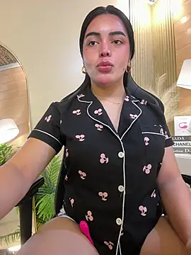 Snapshot of HotstuffCherrySummer chatting on 02-11-25, 07:02 HotstuffCherrySummer online show from 02-11-25, 07:02