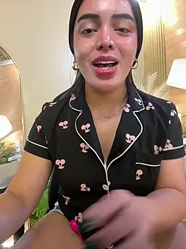 Snapshot of HotstuffCherrySummer chatting on 02-11-25, 10:04 HotstuffCherrySummer online show from 02-11-25, 10:04