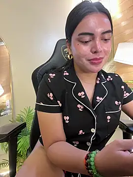 Snapshot of HotstuffCherrySummer chatting on 02-11-25, 01:09 HotstuffCherrySummer online show from 02-11-25, 01:09