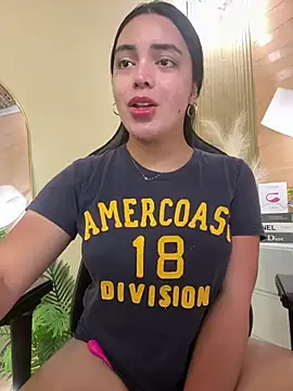 Snapshot of HotstuffCherrySummer chatting on 03-17-25, 05:34 HotstuffCherrySummer online show from 03-17-25, 05:34