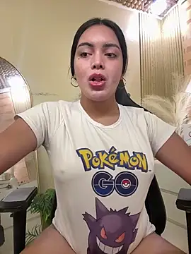 Snapshot of HotstuffCherrySummer chatting on 11-14-25, 08:24 HotstuffCherrySummer online show from 11-14-25, 08:24