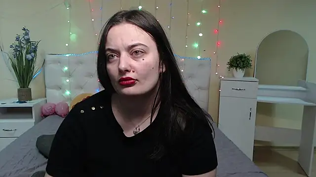 Snapshot of MilanaPrice chatting on 01-22-25, 09:32 MilanaPrice online show from 01-22-25, 09:32
