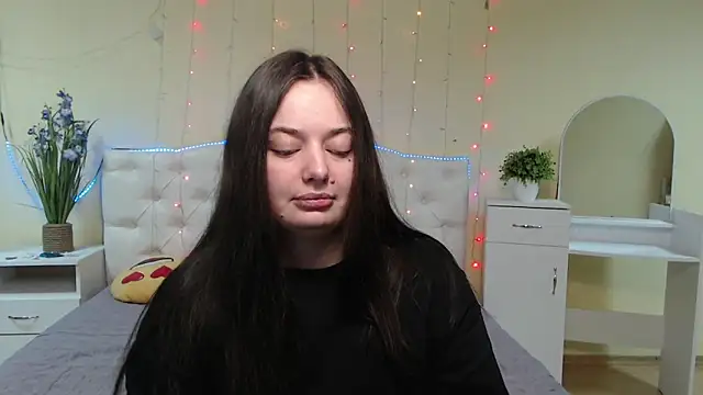 Snapshot of MilanaPrice chatting on 01-29-25, 06:18 MilanaPrice online show from 01-29-25, 06:18