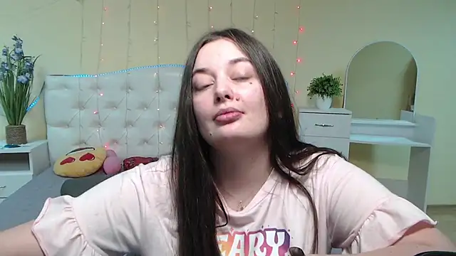 Snapshot of MilanaPrice chatting on 01-29-25, 09:28 MilanaPrice online show from 01-29-25, 09:28
