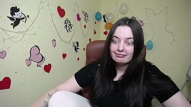 Snapshot of MilanaPrice chatting on 02-06-25, 03:37 MilanaPrice online show from 02-06-25, 03:37