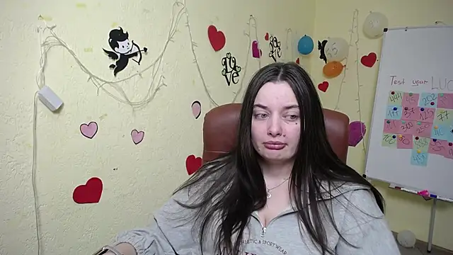 Snapshot of MilanaPrice chatting on 03-06-25, 12:43 MilanaPrice online show from 03-06-25, 12:43