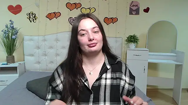 Snapshot of MilanaPrice chatting on 03-11-25, 06:30 MilanaPrice online show from 03-11-25, 06:30