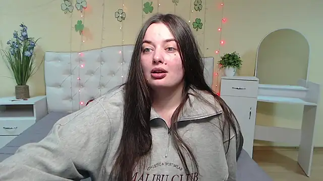 Snapshot of MilanaPrice chatting on 03-20-25, 09:37 MilanaPrice online show from 03-20-25, 09:37