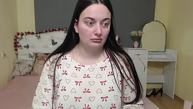 Snapshot of MilanaPrice chatting on 02-20-26, 07:47 MilanaPrice online show from 02-20-26, 07:47