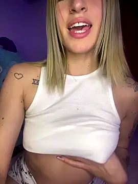Snapshot of Atenea_Klett_ chatting on 09-19-25, 03:08 Atenea Klett online show from 09-19-25, 03:08
