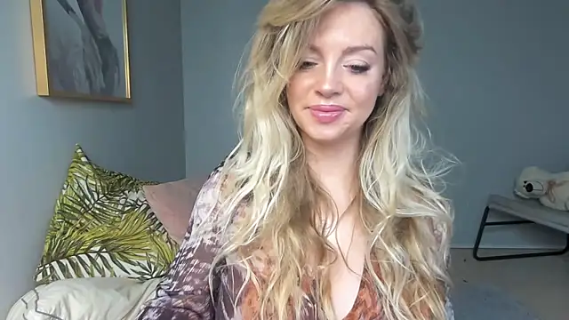 BelieveinEmliy online show from 01-02-25, 09:22