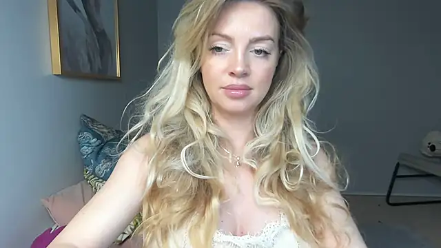 BelieveinEmliy online show from 01-12-25, 05:11