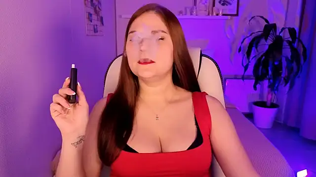 Snapshot of Ellis_Foxy chatting on 12-01-25, 03:28 Ellis Foxy online show from 12-01-25, 03:28