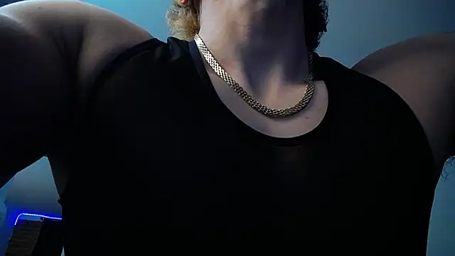 Snapshot of strongboy_ chatting on 02-19-25, 01:40 strongboy online show from 02-19-25, 01:40