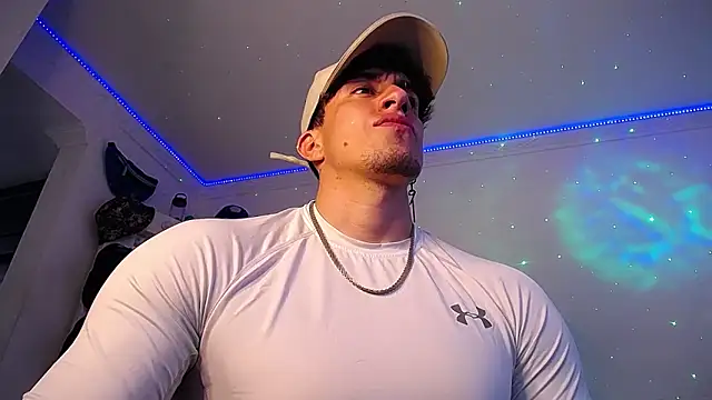 strongboy  online show from 11-25-25, 07:03