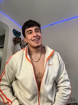 Snapshot of strongboy_ chatting on 02-17-26, 05:52 strongboy online show from 02-17-26, 05:52