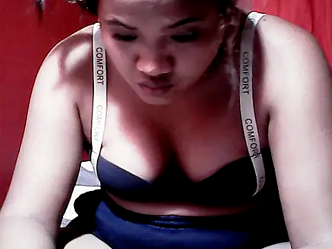 Snapshot of Sexiest_quen chatting on 09-20-25, 03:13 Sexiest quen online show from 09-20-25, 03:13