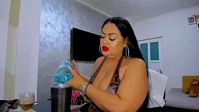 Snapshot of Brendaxx1 chatting on 05-15-26, 08:49 Brendaxx1 online show from 05-15-26, 08:49