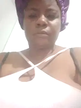 Snapshot of bigtitssxx chatting on 07-16-26, 11:44 bigtitssxx online show from 07-16-26, 11:44