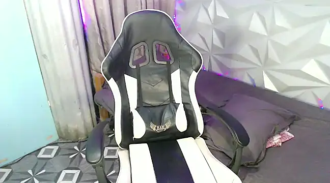 Snapshot of Tswakowako chatting on 01-13-25, 09:31 Tswakowako online show from 01-13-25, 09:31