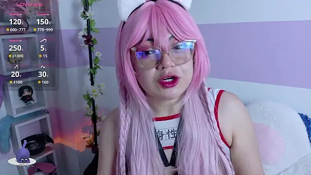 Catwhite  online show from 02-07-26, 03:38