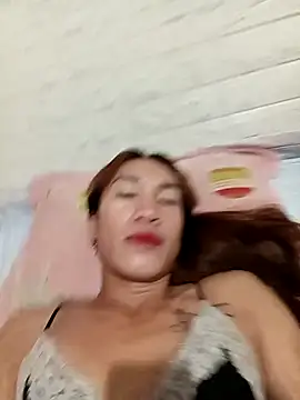 Snapshot of xxSexyBitch69xx chatting on 10-08-25, 10:35 xxSexyBitch69xx online show from 10-08-25, 10:35