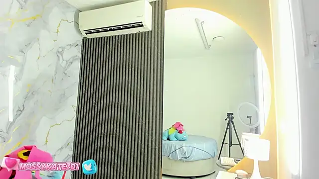 Katemoss70 online show from 01-30-25, 12:16