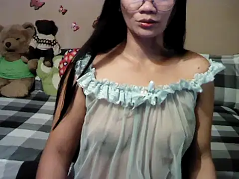 Snapshot of Mia_Rein chatting on 02-09-25, 01:46 Mia Rein online show from 02-09-25, 01:46