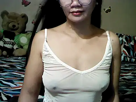 Snapshot of Mia_Rein chatting on 10-05-25, 01:42 Mia Rein online show from 10-05-25, 01:42