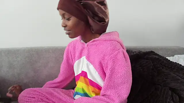  Hello Titty  online show from 12-18-25, 04:40