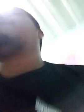 Snapshot of Vulckano43 chatting on 01-18-25, 04:31 Vulckano43 online show from 01-18-25, 04:31