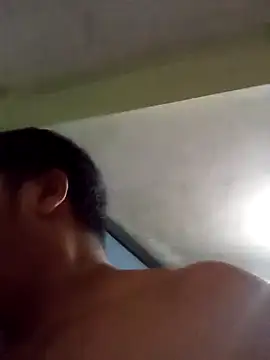 Snapshot of Vulckano43 chatting on 01-22-25, 04:23 Vulckano43 online show from 01-22-25, 04:23