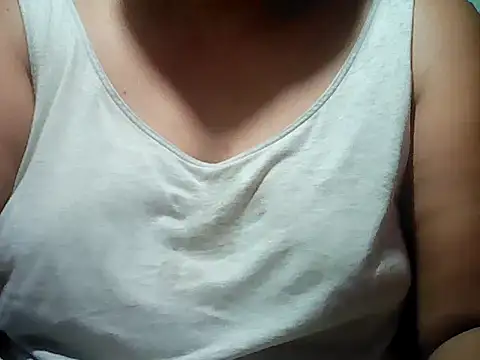 Snapshot of Sexyhorney4u chatting on 04-30-26, 08:48 Sexyhorney4u online show from 04-30-26, 08:48