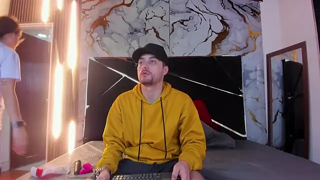 Pleasure Vibes23 online show from 03-06-25, 08:37