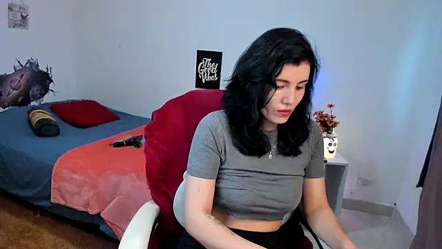 jrcamila online show from 02-25-25, 02:22