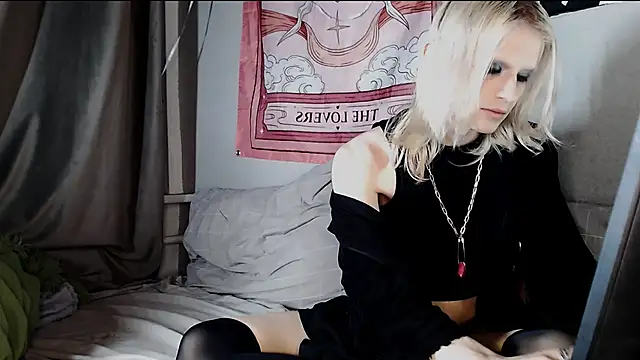 Alien Bella online show from 06-04-26, 11:55