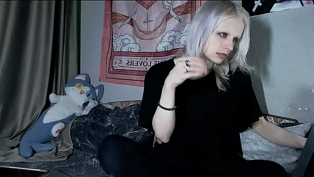 Alien Bella online show from 06-21-26, 11:51
