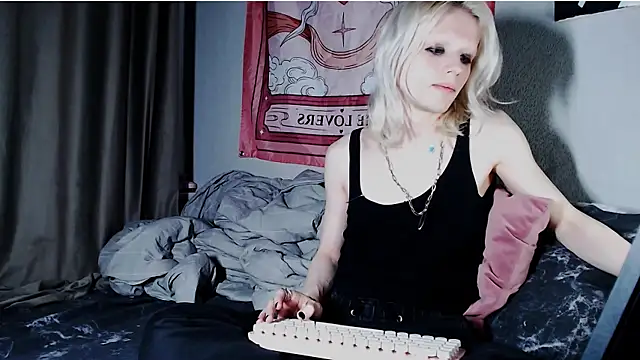 Alien Bella online show from 08-05-26, 10:55