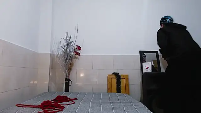 Snapshot of Cocain_Atenea chatting on 12-15-25, 07:07 Cocain Atenea online show from 12-15-25, 07:07