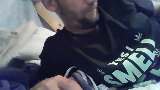 Snapshot of goodick4u28 chatting on 12-18-25, 03:01 goodick4u28 online show from 12-18-25, 03:01