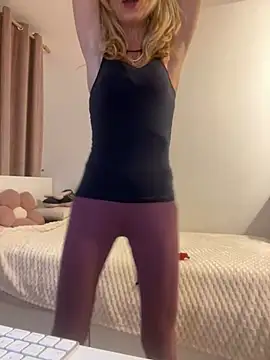 adella13 online show from 02-20-25, 06:50