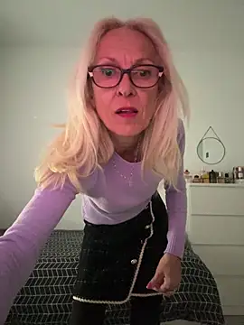 Snapshot of adella13 chatting on 03-23-26, 03:16 adella13 online show from 03-23-26, 03:16