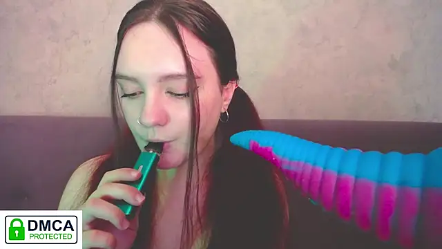 Snapshot of Alyssa___Scarlet chatting on 10-07-25, 10:34 Alyssa Scarlet online show from 10-07-25, 10:34