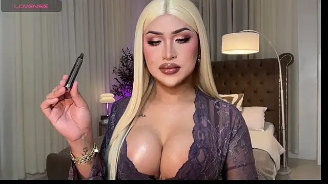 Your Majesty Tyra online show from 03-05-26, 05:58