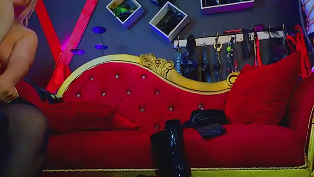 PerlaDivaio online show from 09-19-25, 02:40