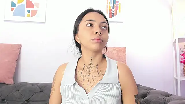 miss soffi  online show from 01-11-25, 12:29