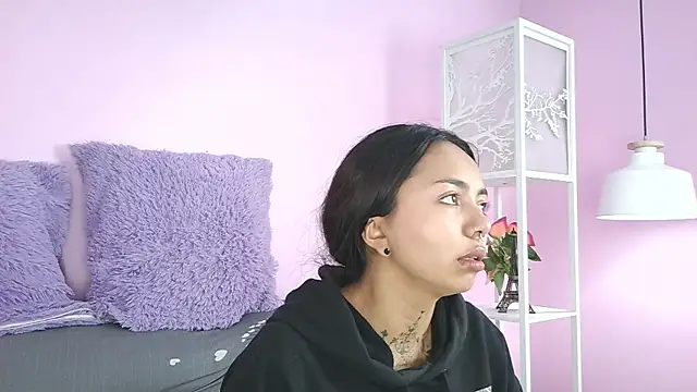 miss soffi  online show from 11-22-25, 12:26