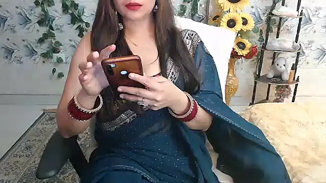 Snapshot of mahimagicdoll_DESI chatting on 12-12-24, 02:11 mahimagicdoll DESI online show from 12-12-24, 02:11